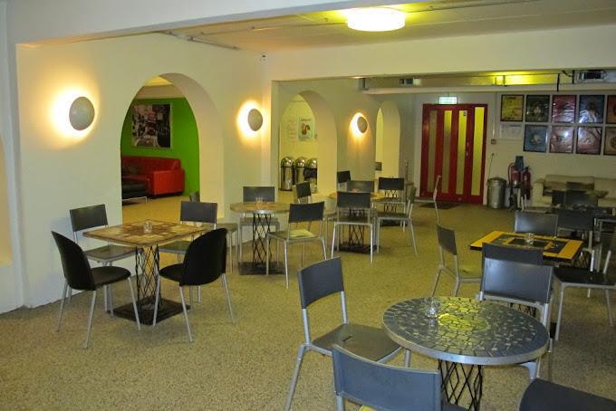 HITT HÚSIÐ HITT HÚSIÐ