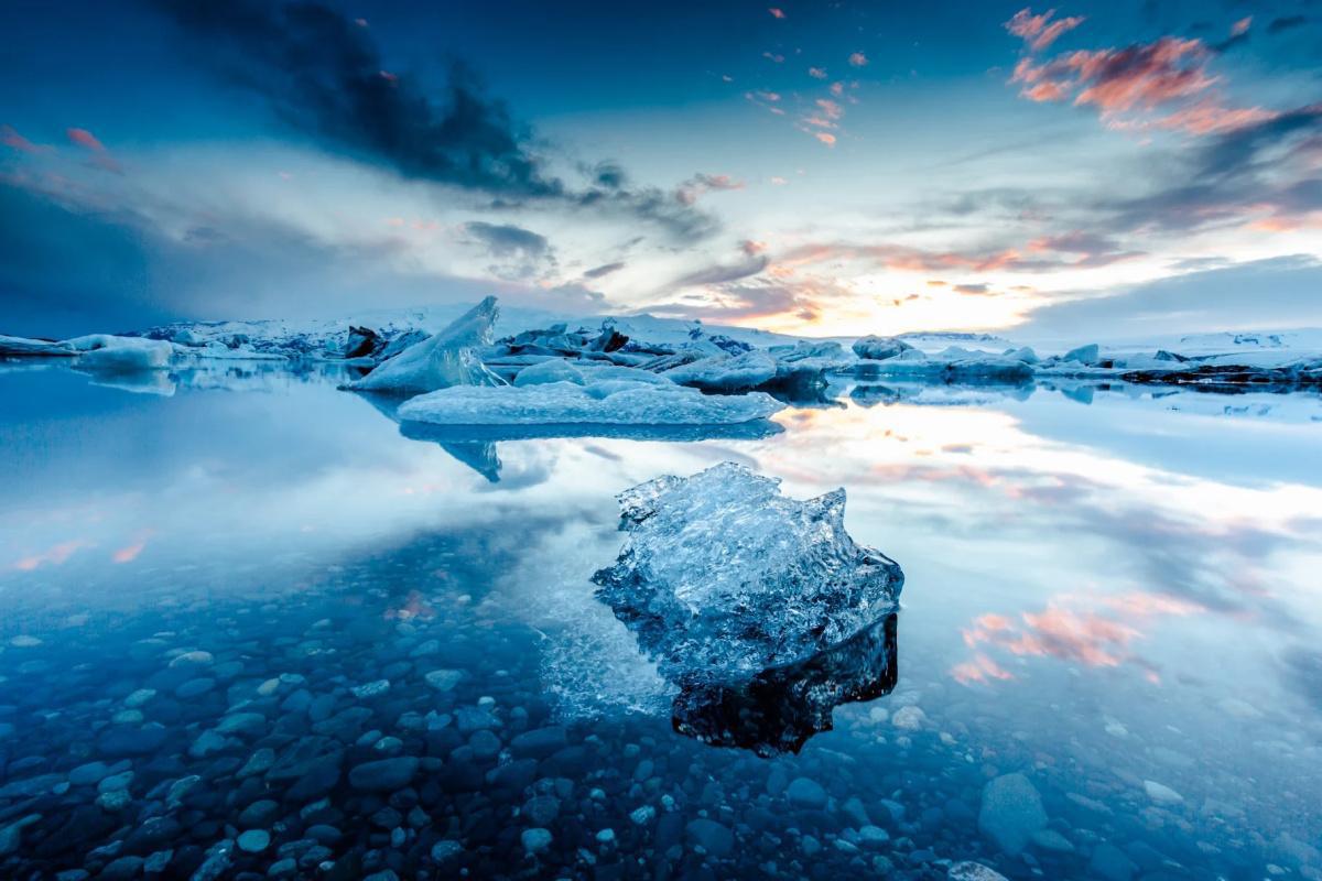 BUSTRAVEL ICELAND