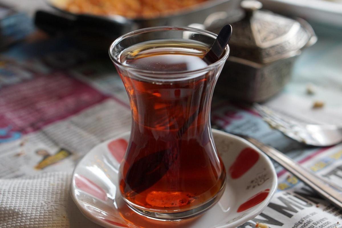 ISTANBUL TASTE OF TWO CONTINENTS FOOD TOUR: SPICE MARKET & FERRY