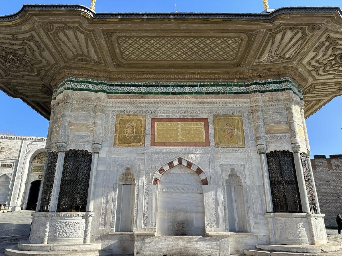 ISTANBUL BEST : ICONIC LANDMARKS FULLDAY PRIVATE GUIDED CITY TOUR