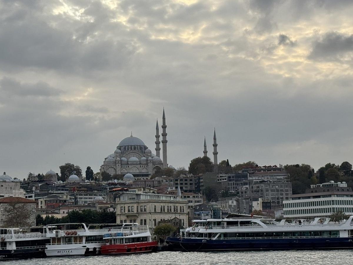 SMALL-GROUP BOSPHORUS YACHT CRUISE IN ISTANBUL