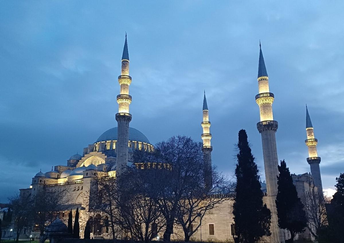 TURKISH FOOD NIGHT AND ROOFTOP EXPERIENCE ISTANBUL