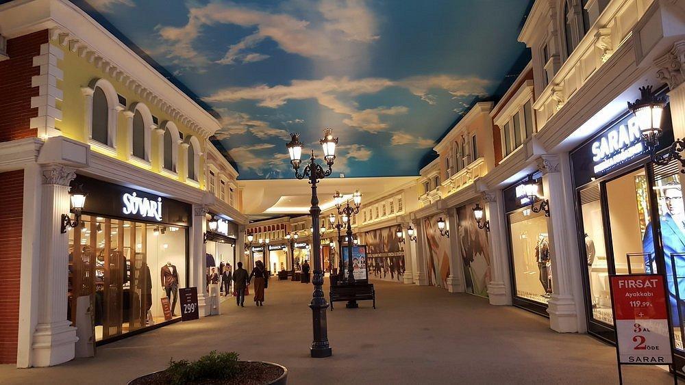 VENEZIA MEGA OUTLET