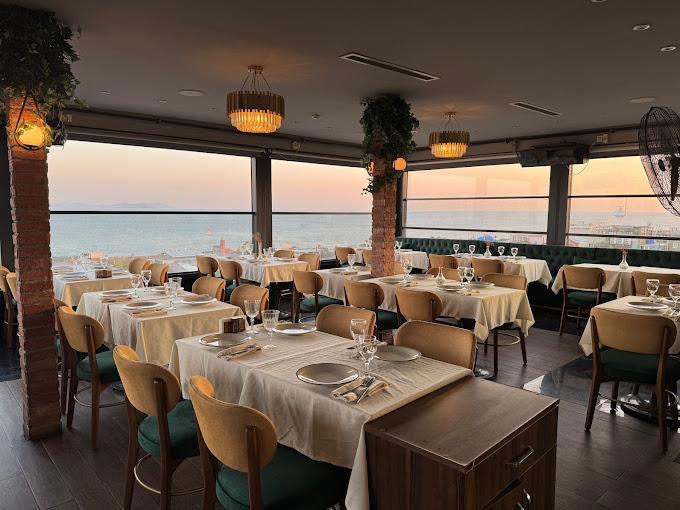 QUEB ROOFTOP RESTAURANT