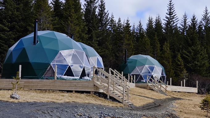GOLDEN CIRCLE DOMES - LAKE VIEW
