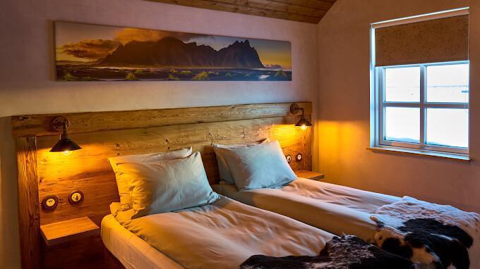 TORFHÚS RETREAT TORFHÚS RETREAT