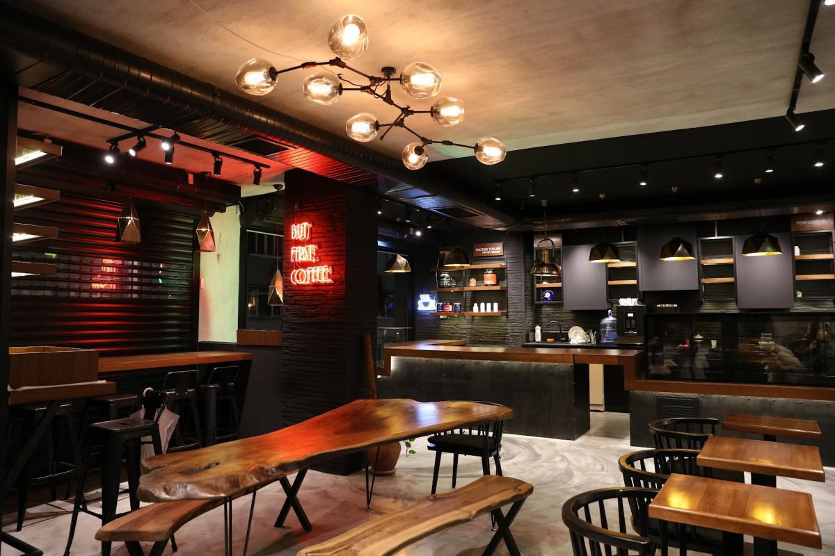 PLUS FITNESS CLUB PLUS FITNESS CLUB