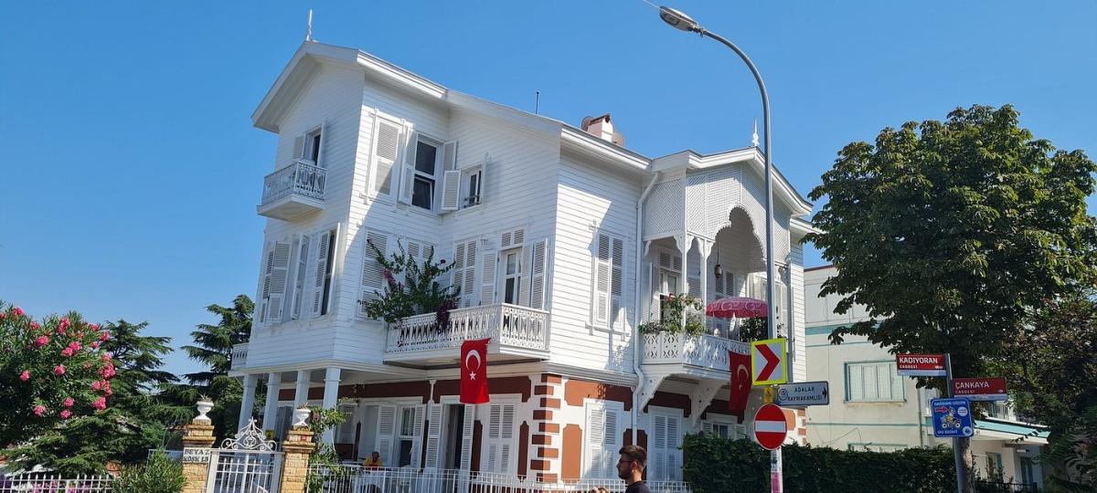 ISTANBUL PRINCES ISLAND TOUR WITH LUNCH & HOTEL TRANSFER