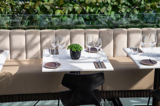 SÓL RESTAURANT