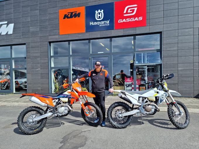 RIDE WITH THE LOCALS RIDE WITH THE LOCALS