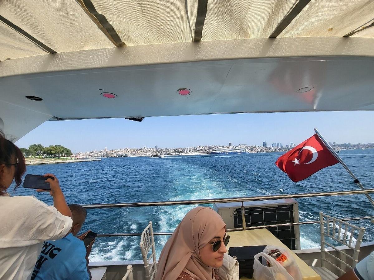 PRINCES' ISLANDS CRUISE WITH LUNCH AND TRANSFER FULL-DAY TOUR