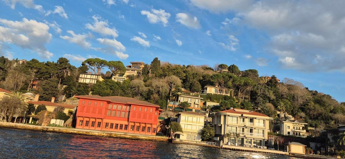 AFTERNOON BOSPHORUS CRUISE LUXURY YACHT WITH PROFESSIONAL GUIDE AFTERNOON BOSPHORUS CRUISE LUXURY YACHT WITH PROFESSIONAL GUIDE