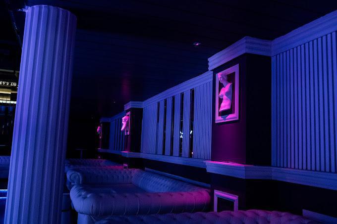 CLUB VILLA HALL