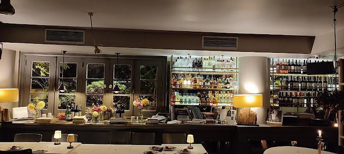 DIVINE BRASSERIE & JAZZ CLUB DIVINE BRASSERIE & JAZZ CLUB