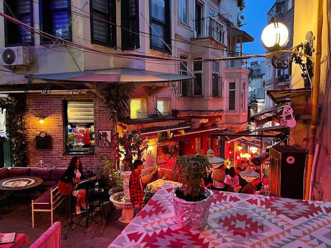 BECO'S RESTAURANT & BAR BECO'S RESTAURANT & BAR