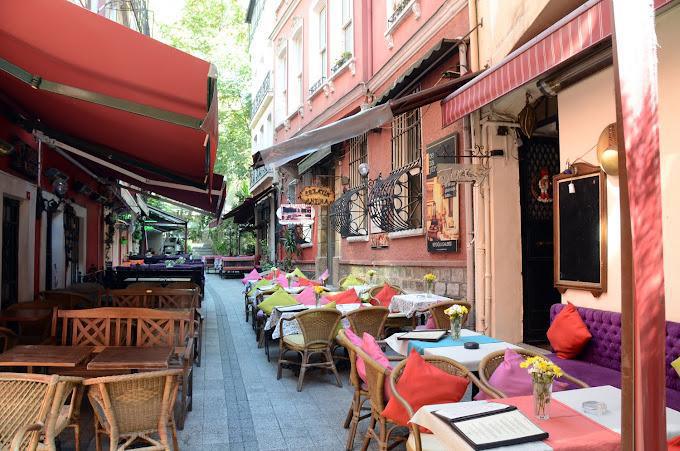 BECO'S RESTAURANT & BAR BECO'S RESTAURANT & BAR