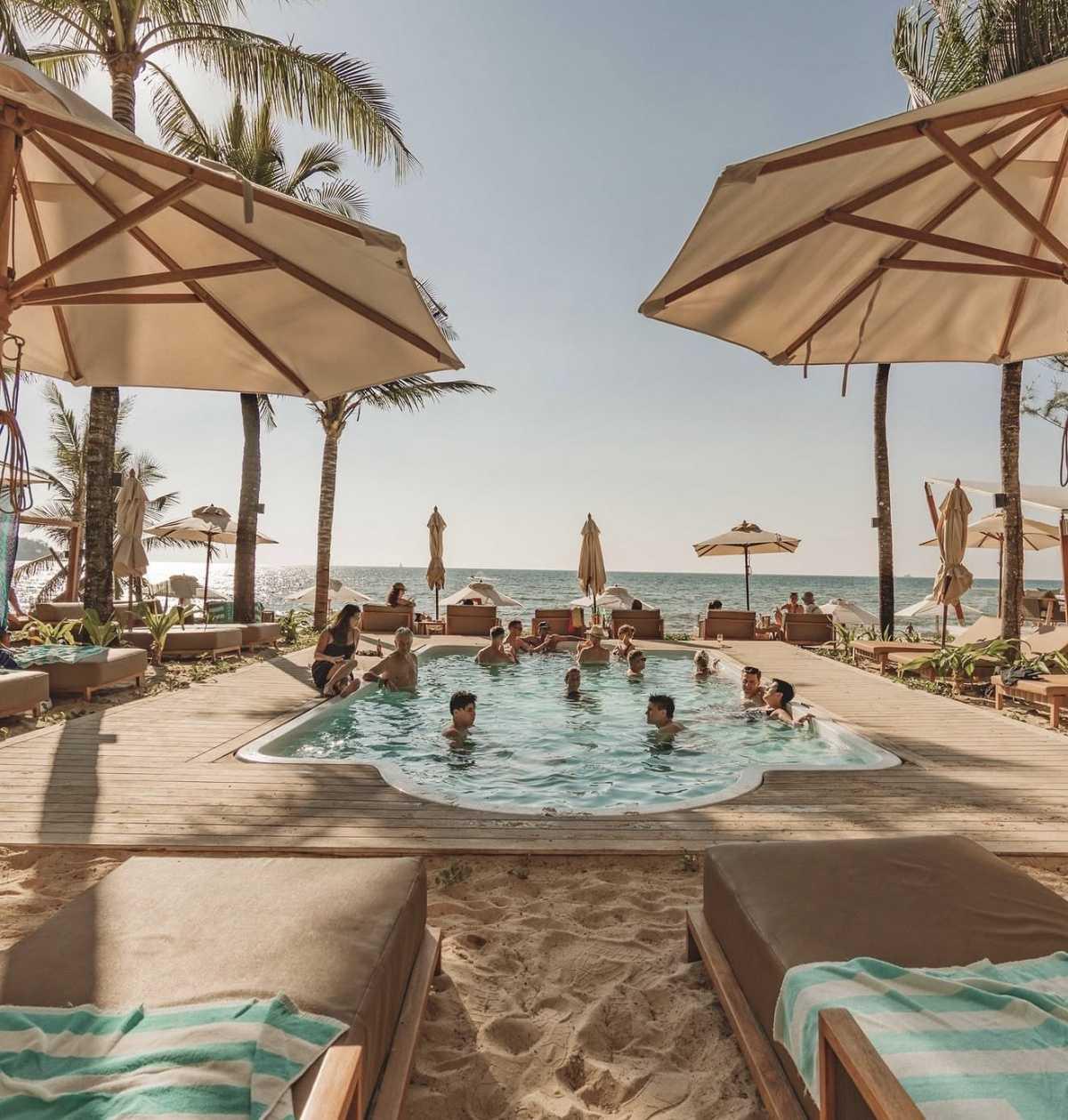 CATCH BEACH CLUB 