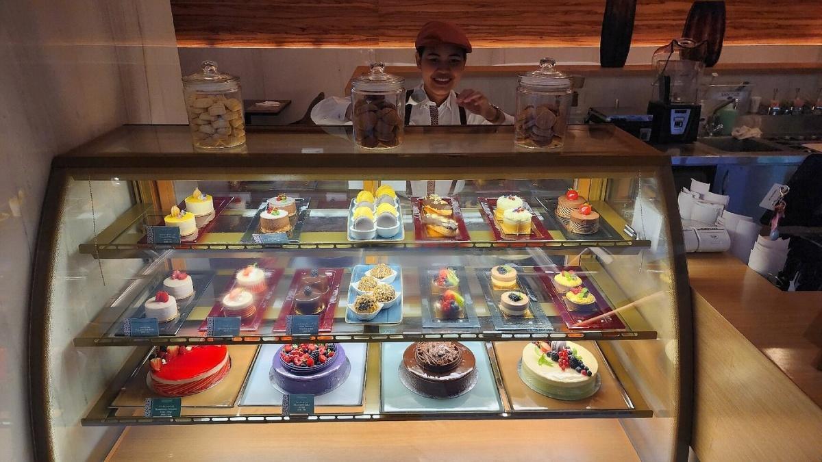 AMERICANO CAFÉ & LOUNGE