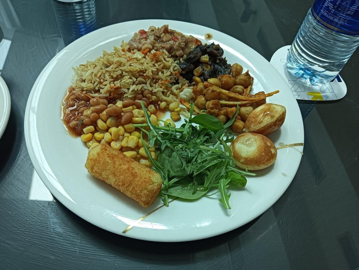 AHLAN LOUNGE @ GATE C13 AHLAN LOUNGE @ GATE C13