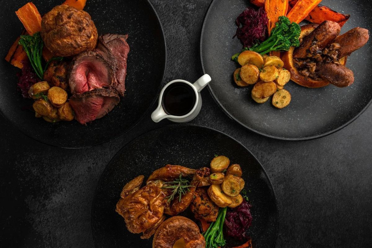 FIRE LAKE GRILL HOUSE RESTAURANT & BAR