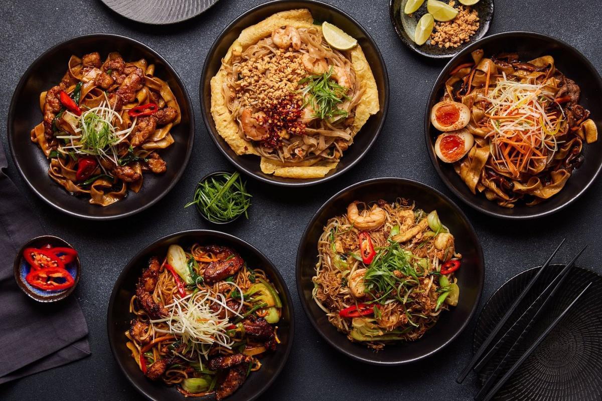 THE NOODLE HOUSE - CITY WALK THE NOODLE HOUSE - CITY WALK