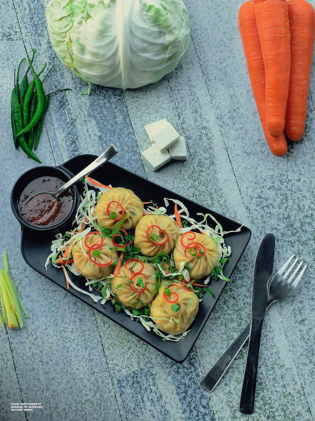 NUKKAD PE BHUKKAD NUKKAD PE BHUKKAD