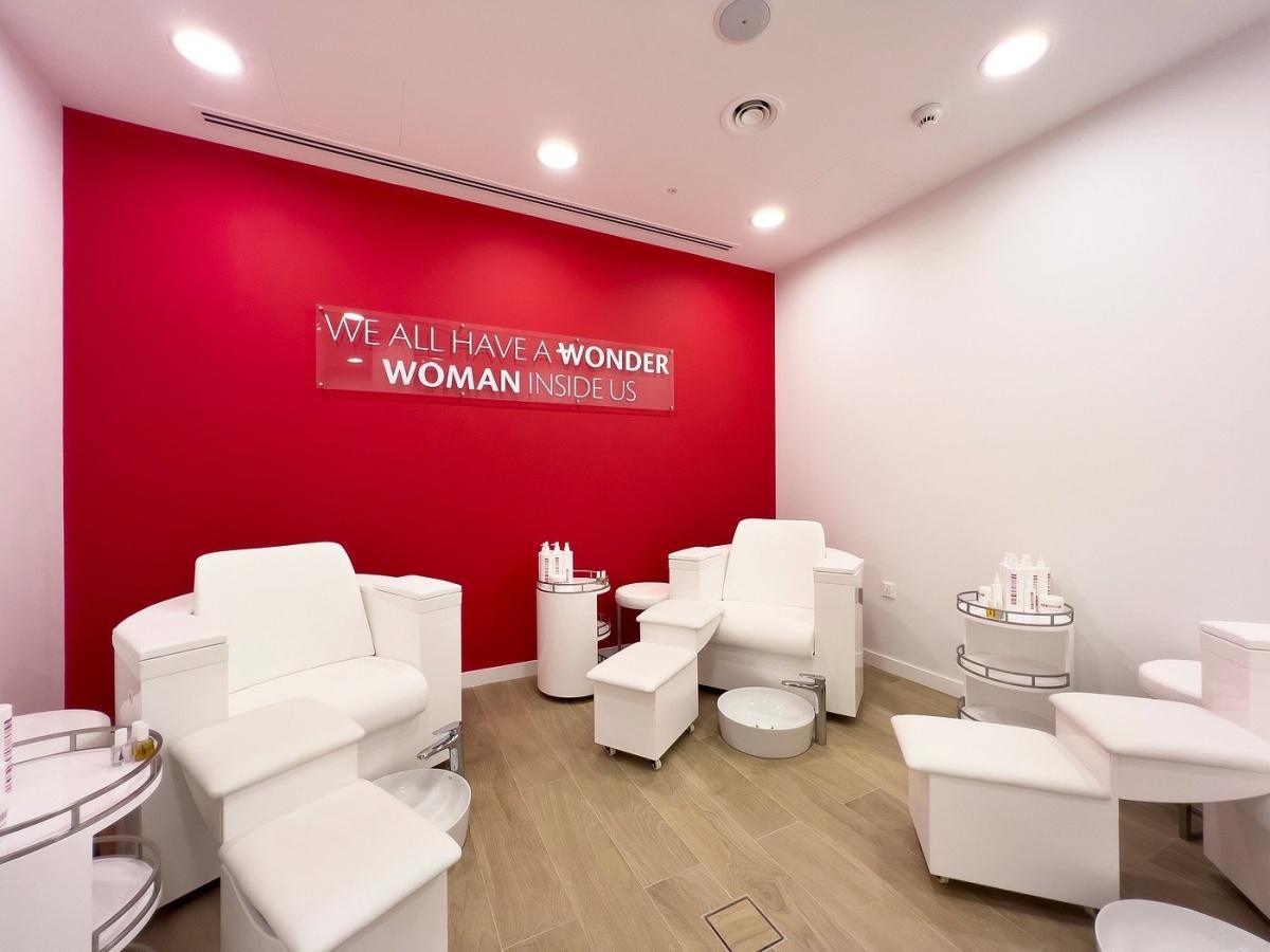 N.BAR NAIL SPA & SALON THE CIRCLE MALL , JVC