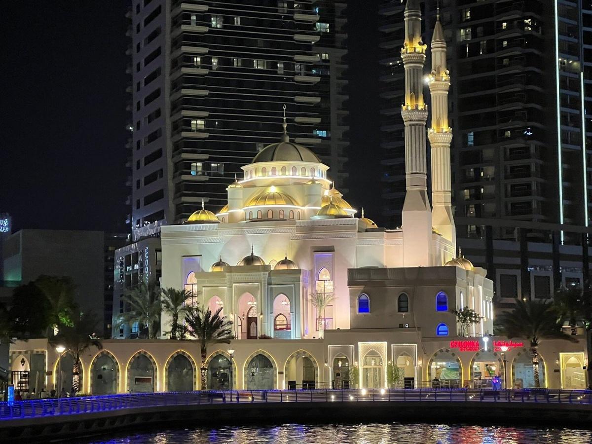 DINNER CRUISE IN DUBAI MARINA 