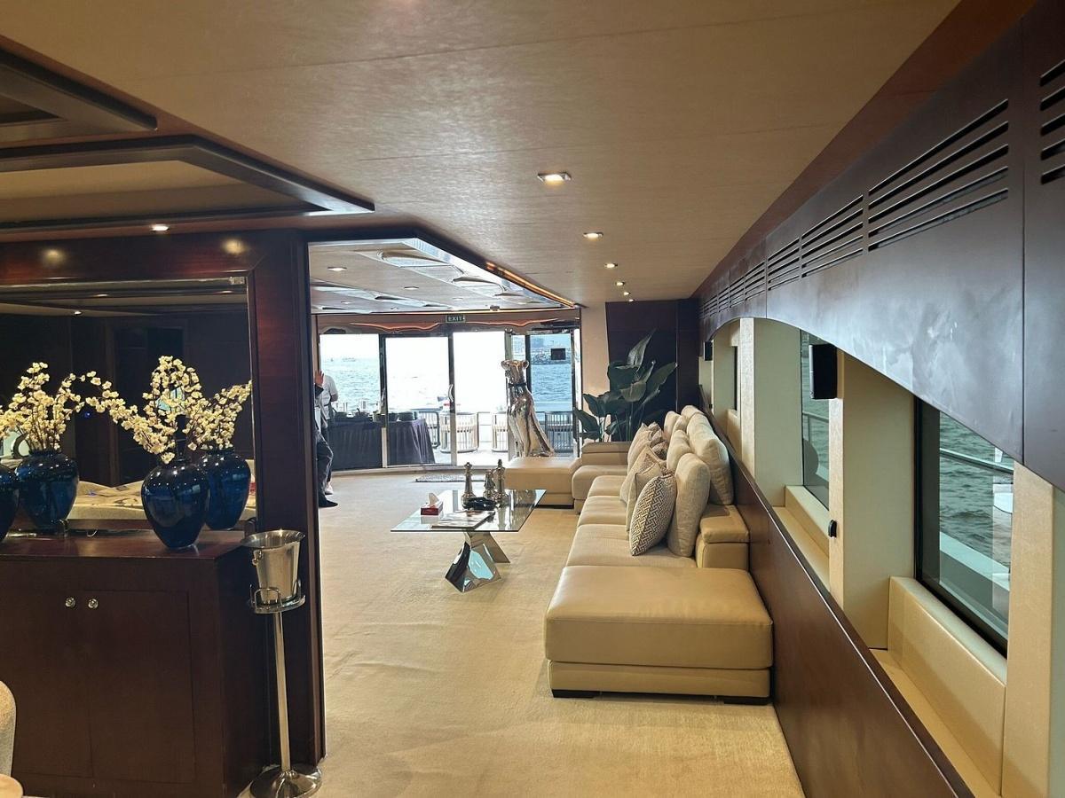 DUBAI HARBOUR SUPER YACHT DUBAI HARBOUR SUPER YACHT