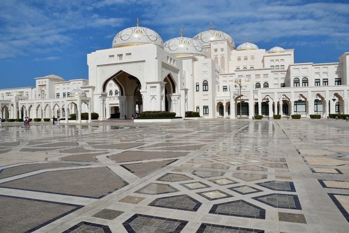 GRAND MOSQUE, ROYAL PALACE & ETIHAD TOWERS