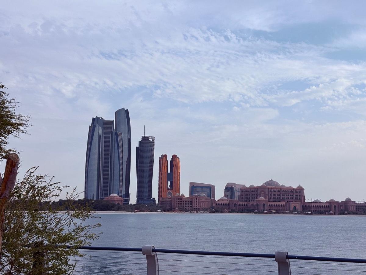 ABU DHABI FULL-DAY SIGHTSEEING TOUR