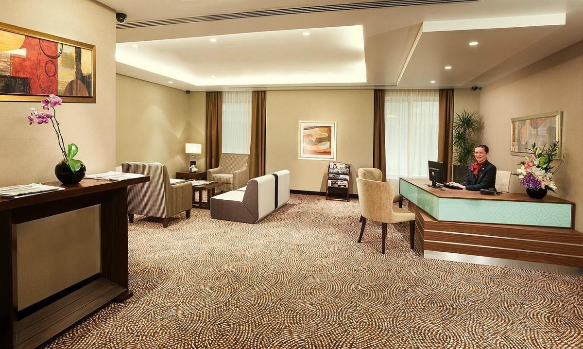 CARLTON DOWNTOWN HOTEL