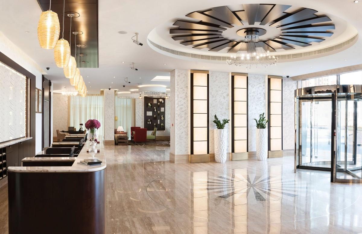 CARLTON DOWNTOWN HOTEL