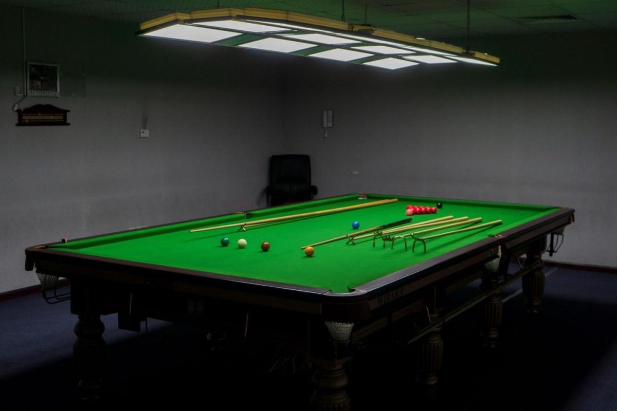 CUE KING SNOOKER & BILLIARDS CLUB CUE KING SNOOKER & BILLIARDS CLUB