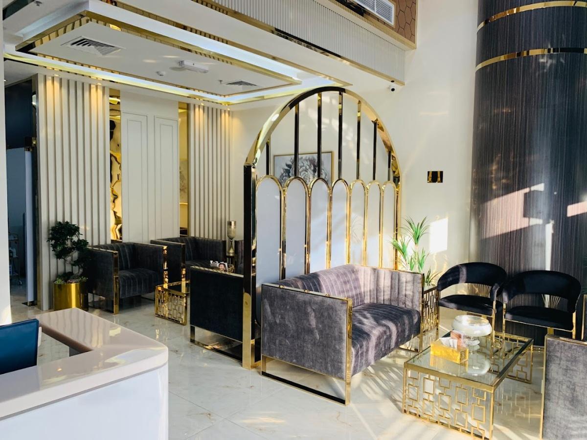 QUEENS MEDICAL CENTER BURJUMAN QUEENS MEDICAL CENTER BURJUMAN