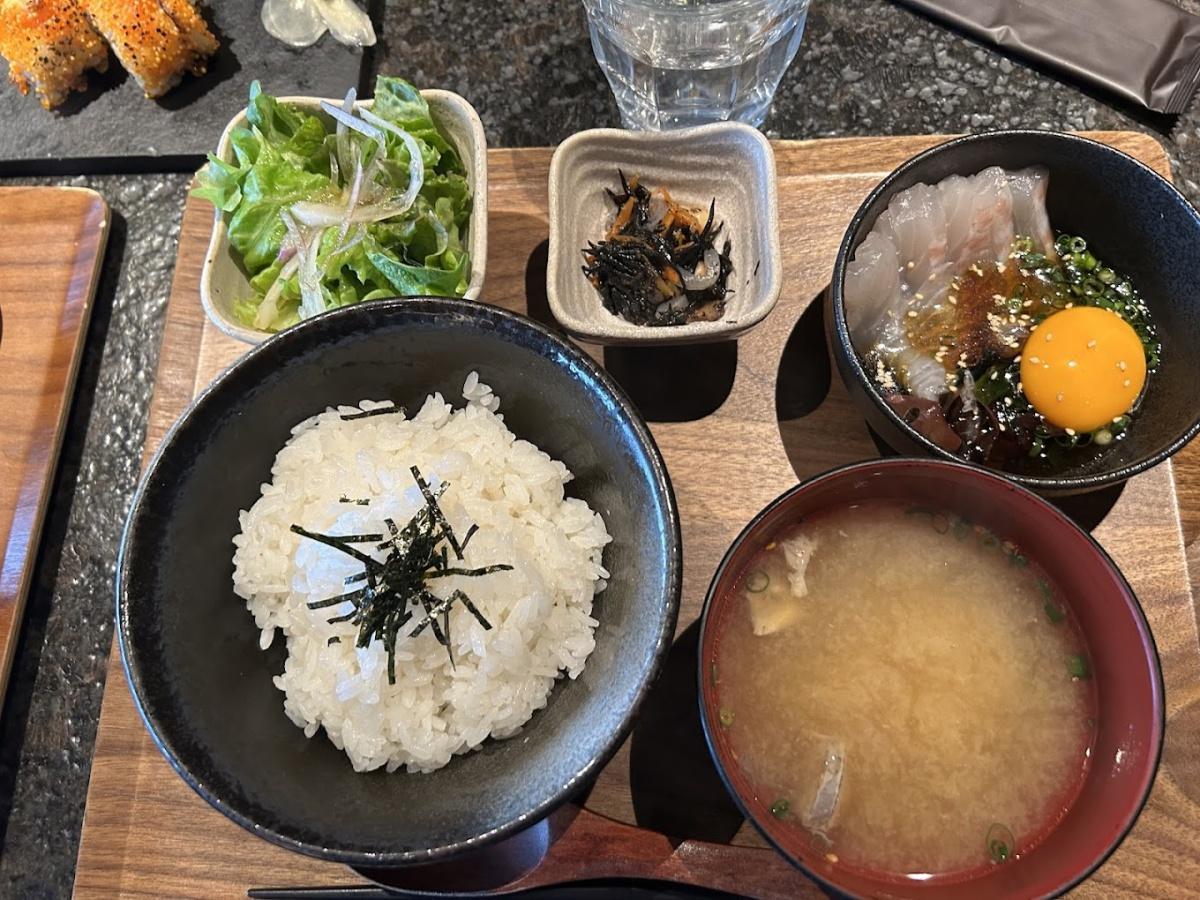 KINKA SUSHI BAR IZAKAYA