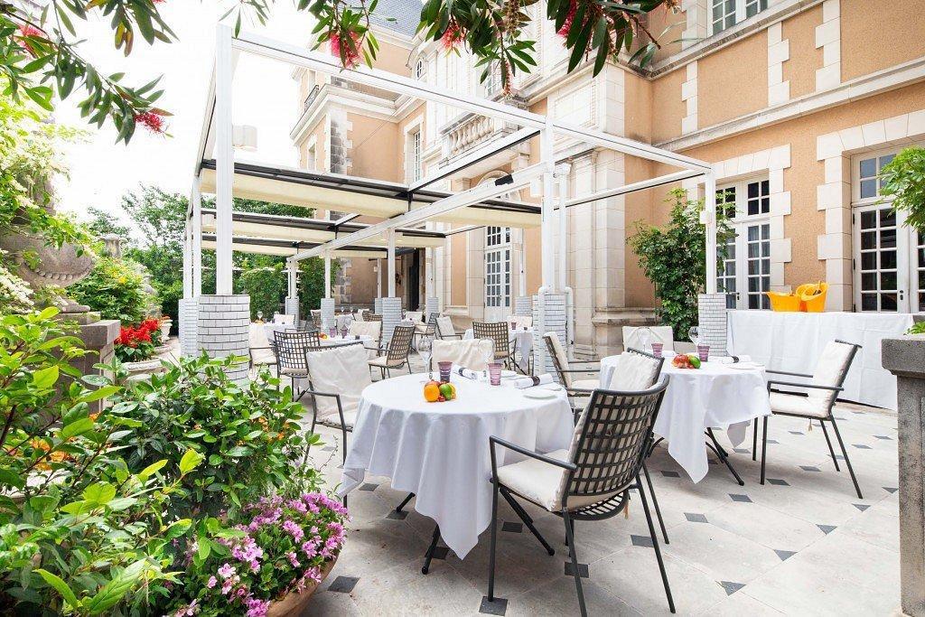 LA TABLE DE JOEL ROBUCHON