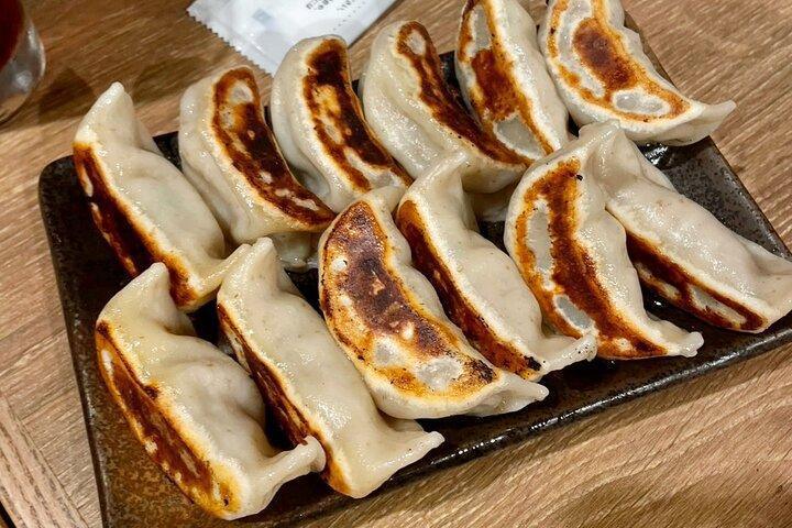 SHINJUKU LOCAL BAR HOPPING TOUR 3 AUTHENTIC IZAKAYAS SHINJUKU LOCAL BAR HOPPING TOUR 3 AUTHENTIC IZAKAYAS