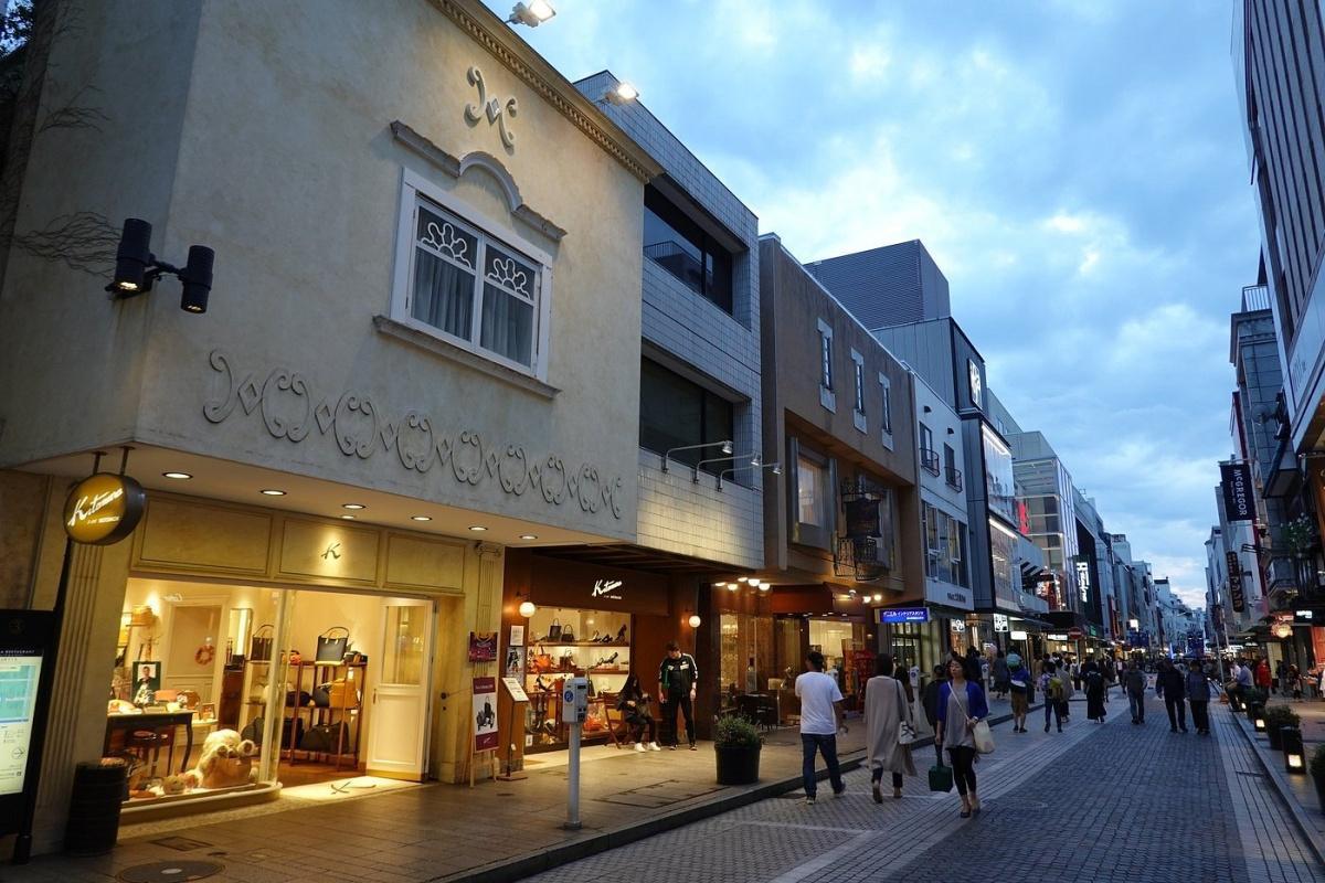 YOKOHAMA MOTOMACHI SHOPPING STREET 