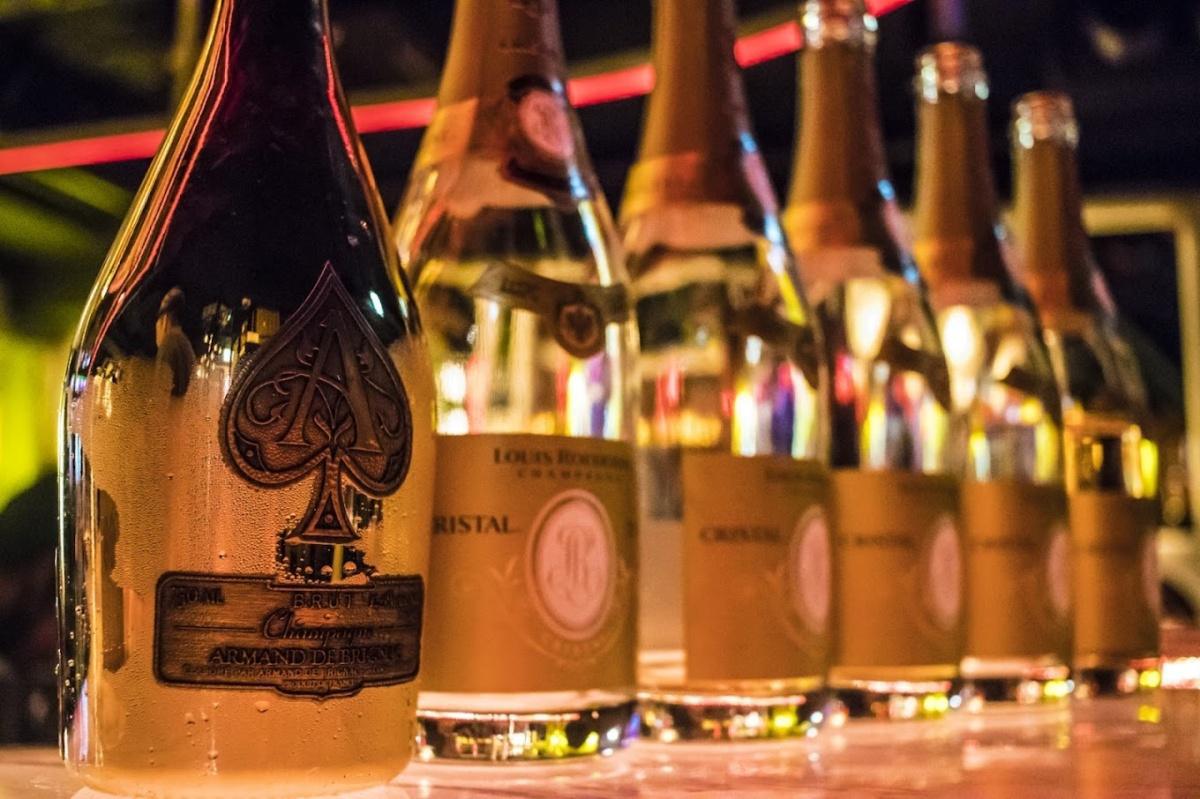 MUSIC FASHION BAR RUN