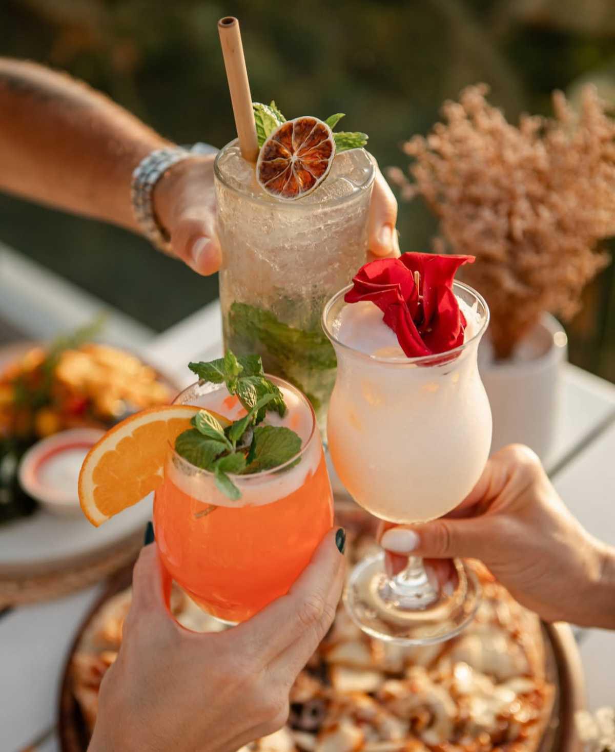 THE SUNDECK PHUKET THE SUNDECK PHUKET