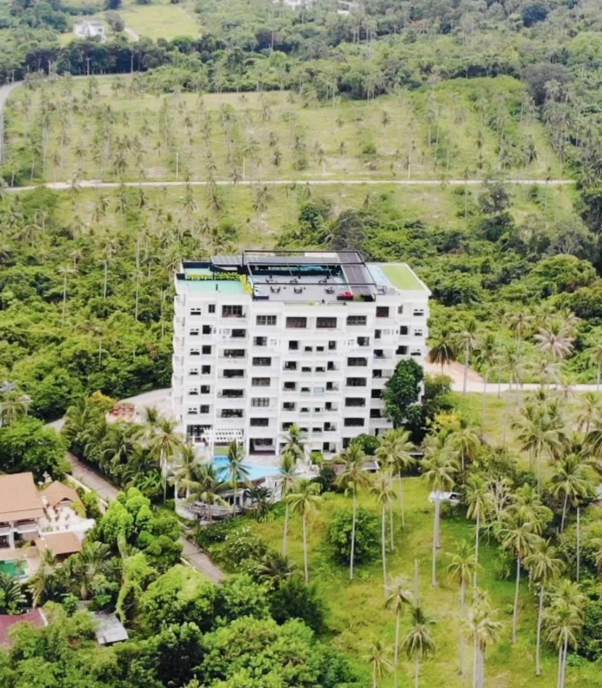 SKY LOUNGE • VIEWPOINT SKY LOUNGE • VIEWPOINT