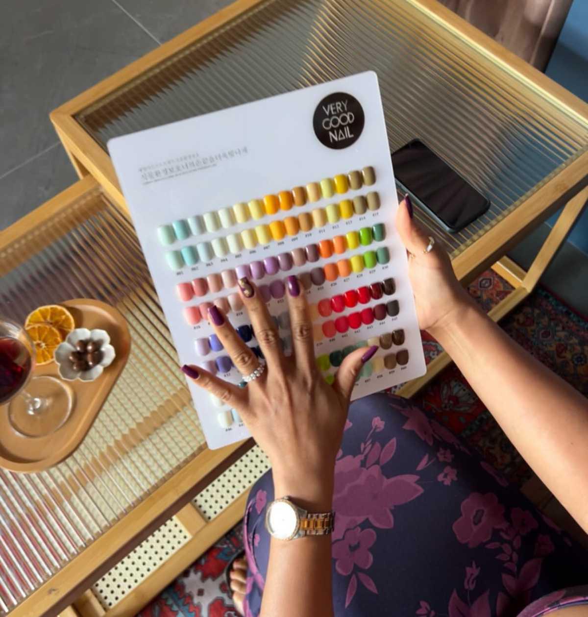 RUSSIAN MANICURE STUDIO RUSSIAN MANICURE STUDIO