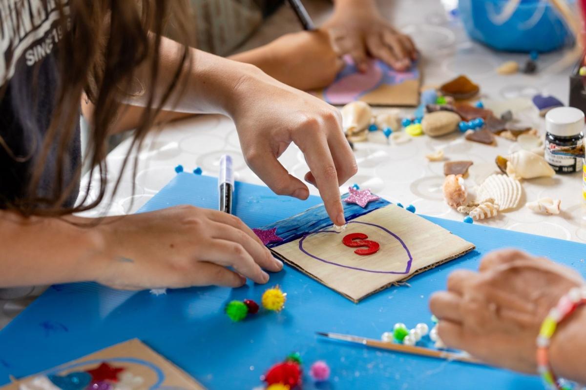 MAYA FAMILY STUDIO MAYA FAMILY STUDIO