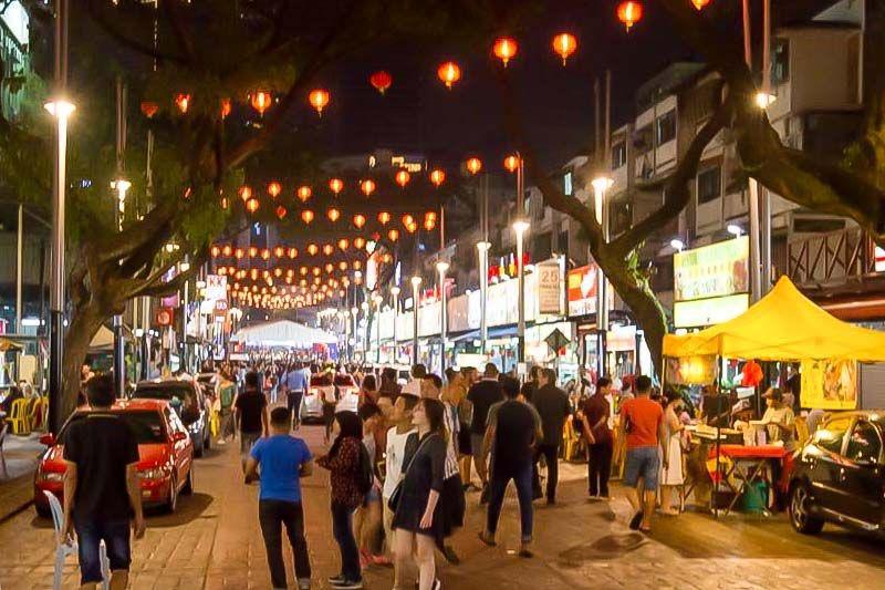 JALAN ALOR STREET FOOD