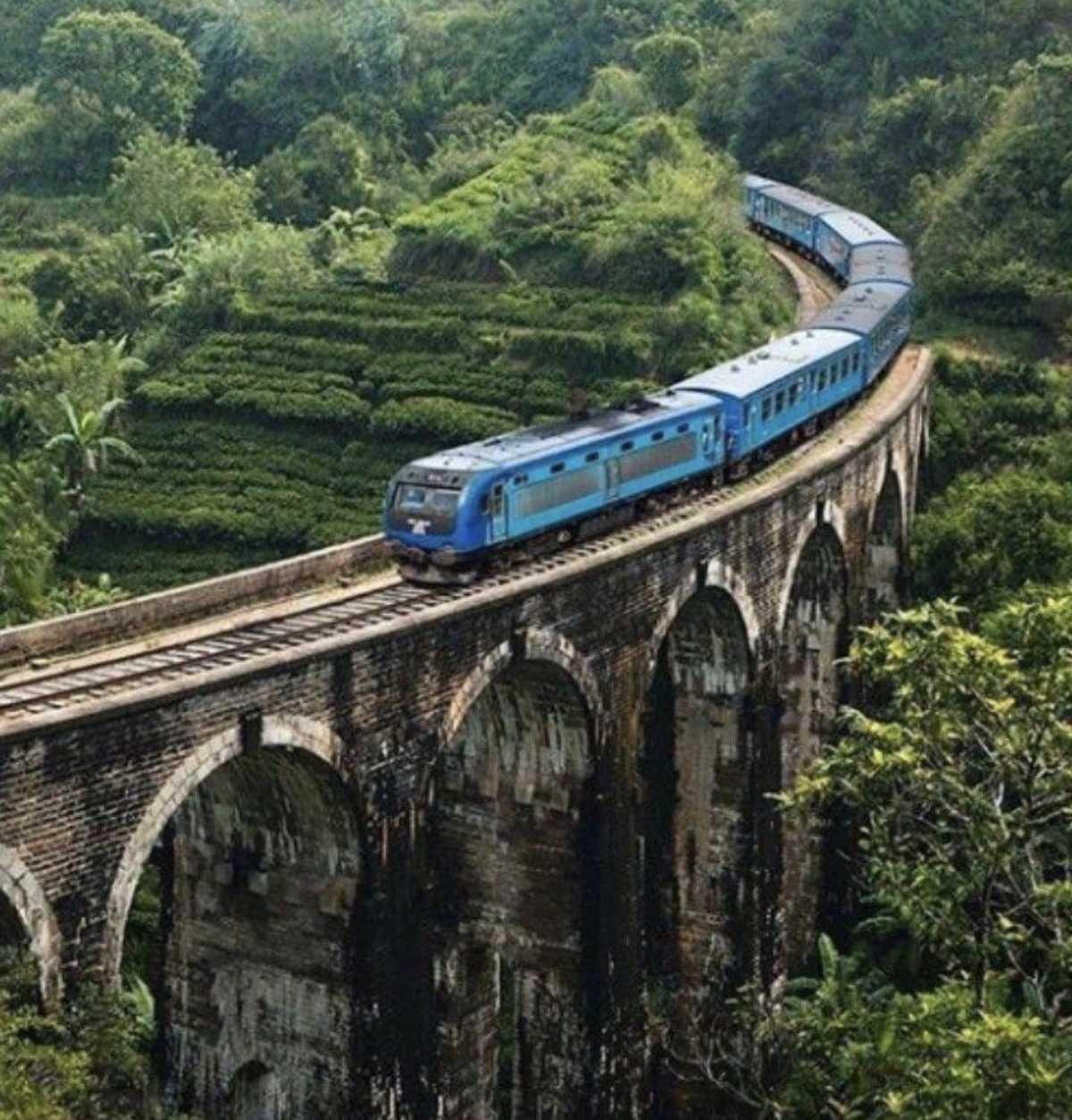 SRI LANKA TRAIN JOURNEY SRI LANKA TRAIN JOURNEY