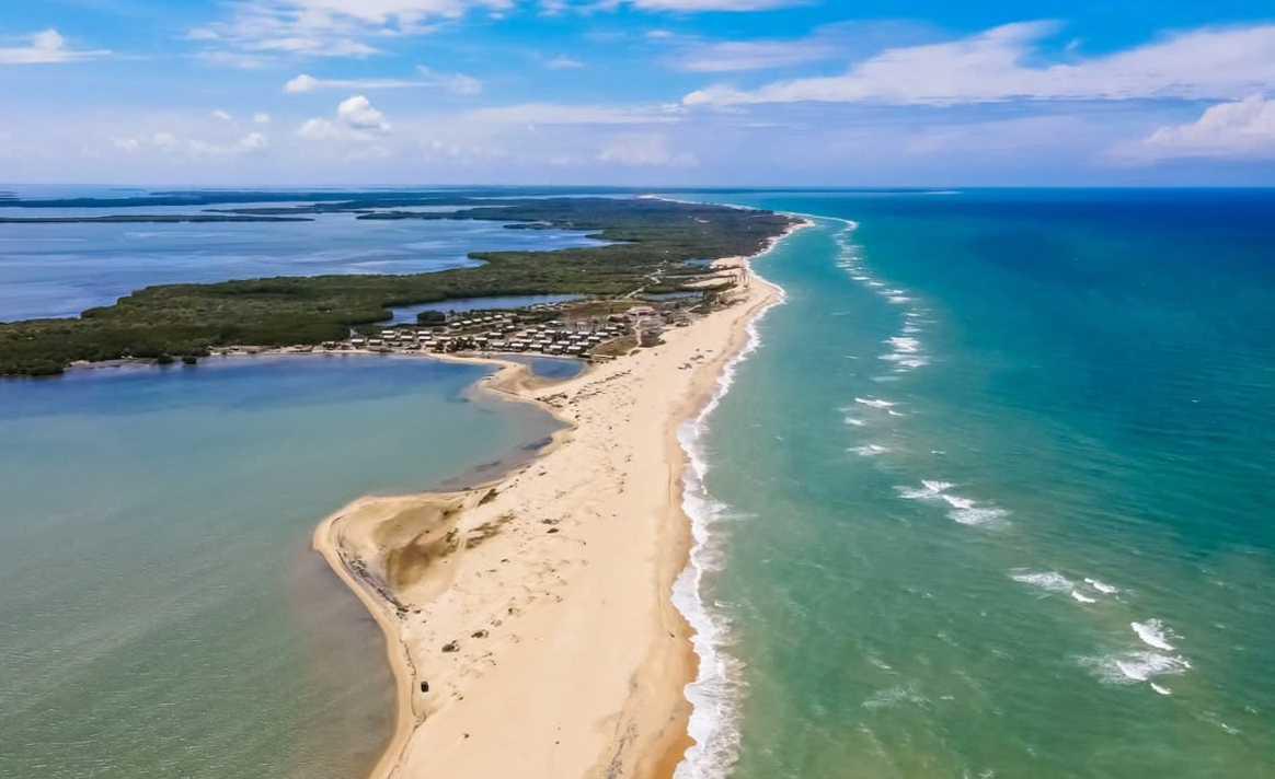 CLUB MANGO • ECO CHIC RESORT