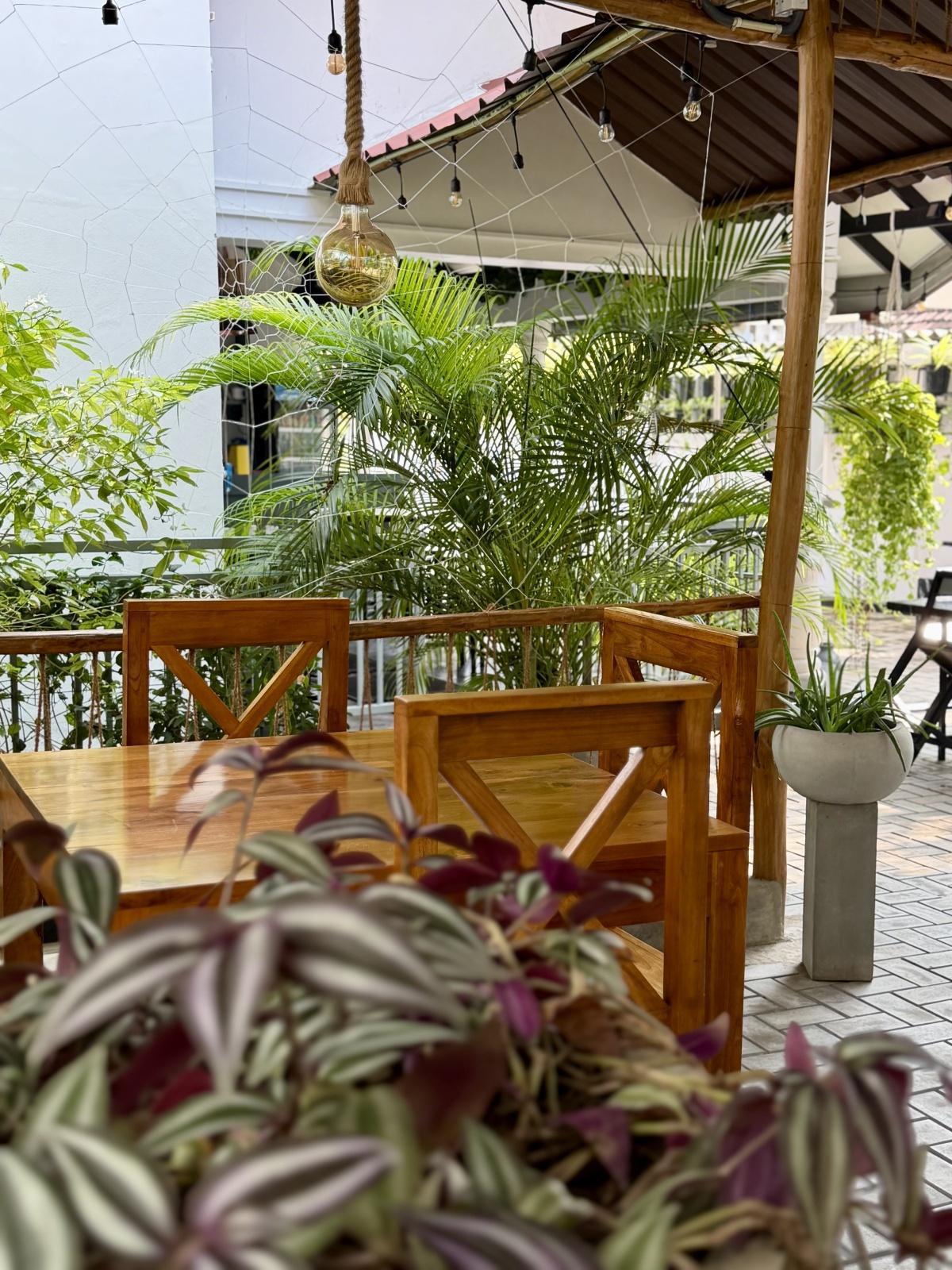 NEEM TREE HOUSE • TRINCOMALEE