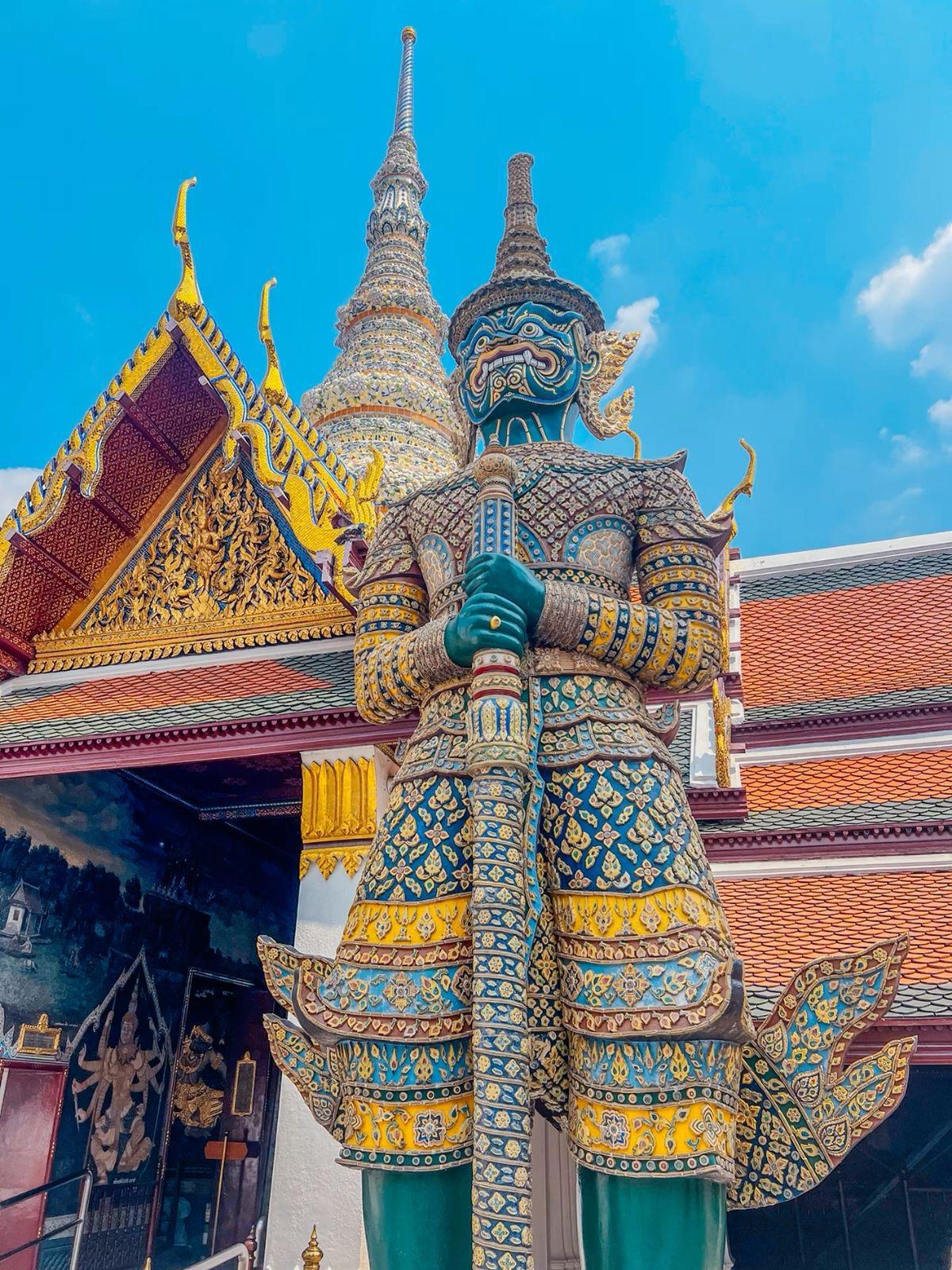 WAT PHRA KAEW – Temple of the Emerald Buddha Guide