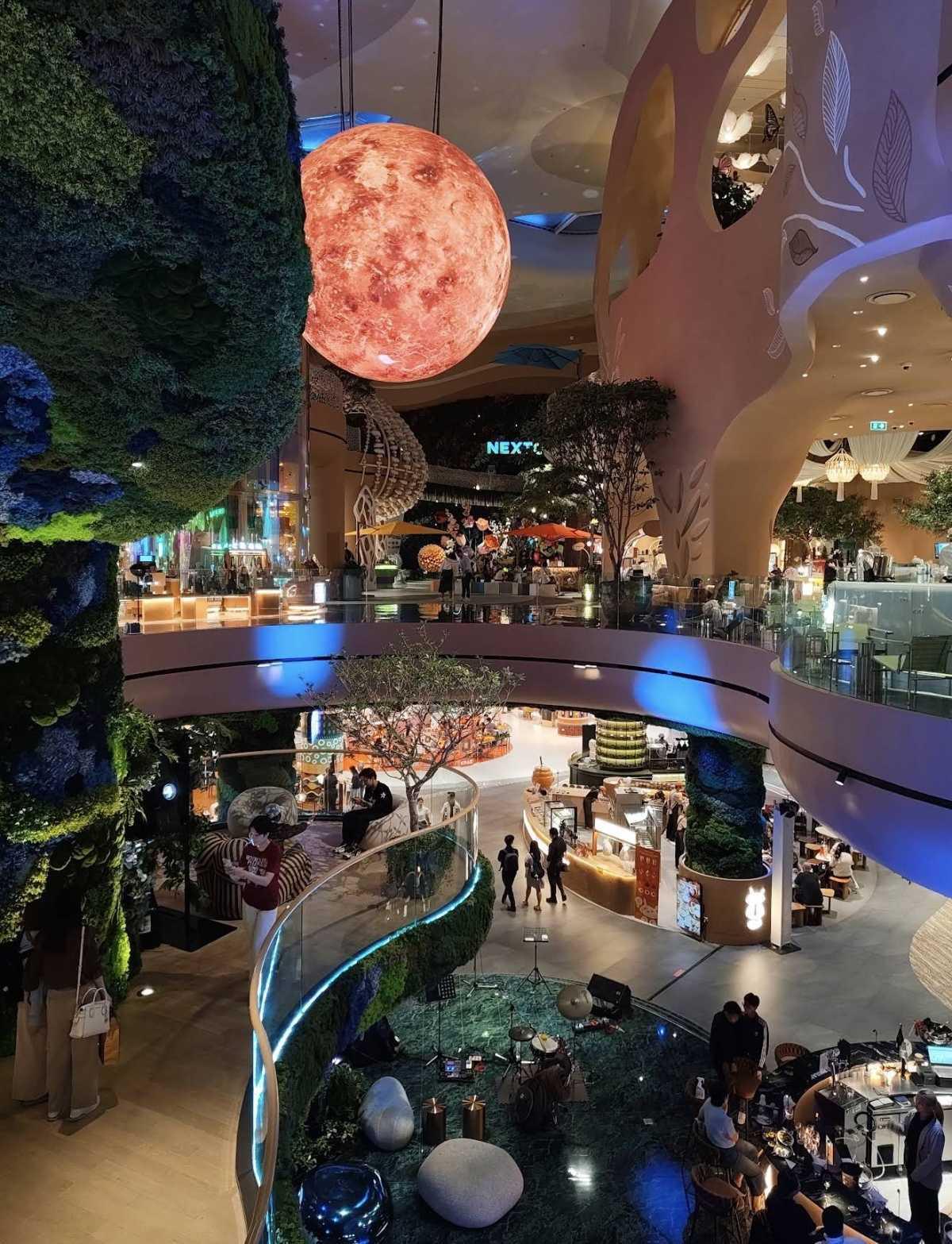 NEXTOPIA SIAM PARAGON